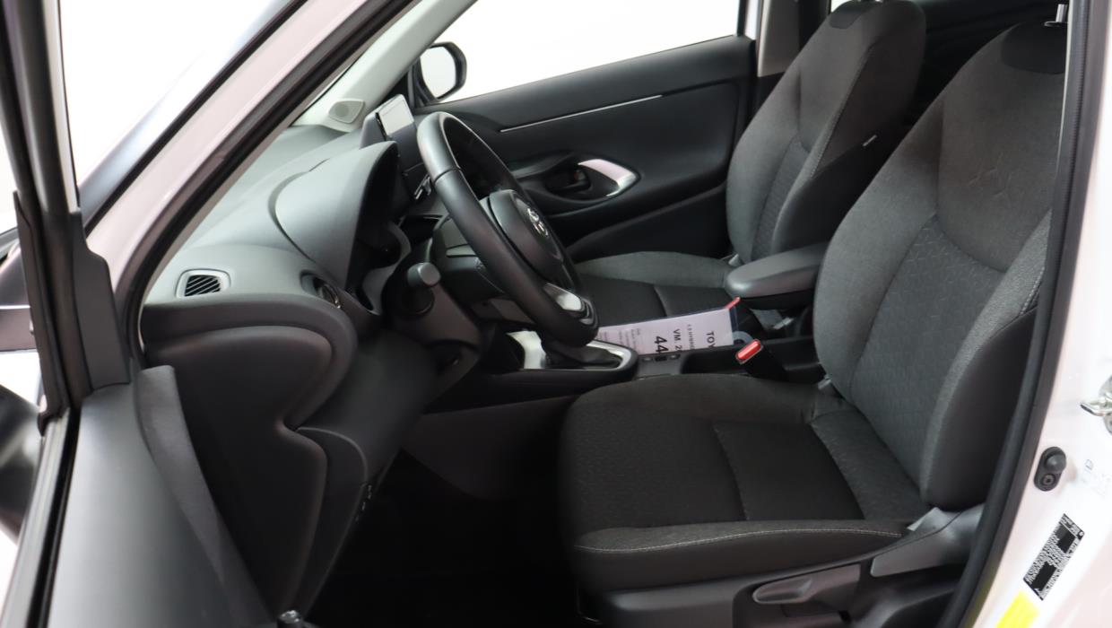 TOYOTA Yaris Cross 2024