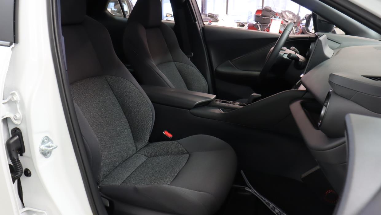 TOYOTA C-HR 2025