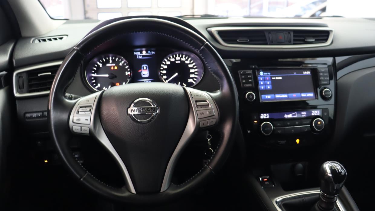 NISSAN Qashqai 2015