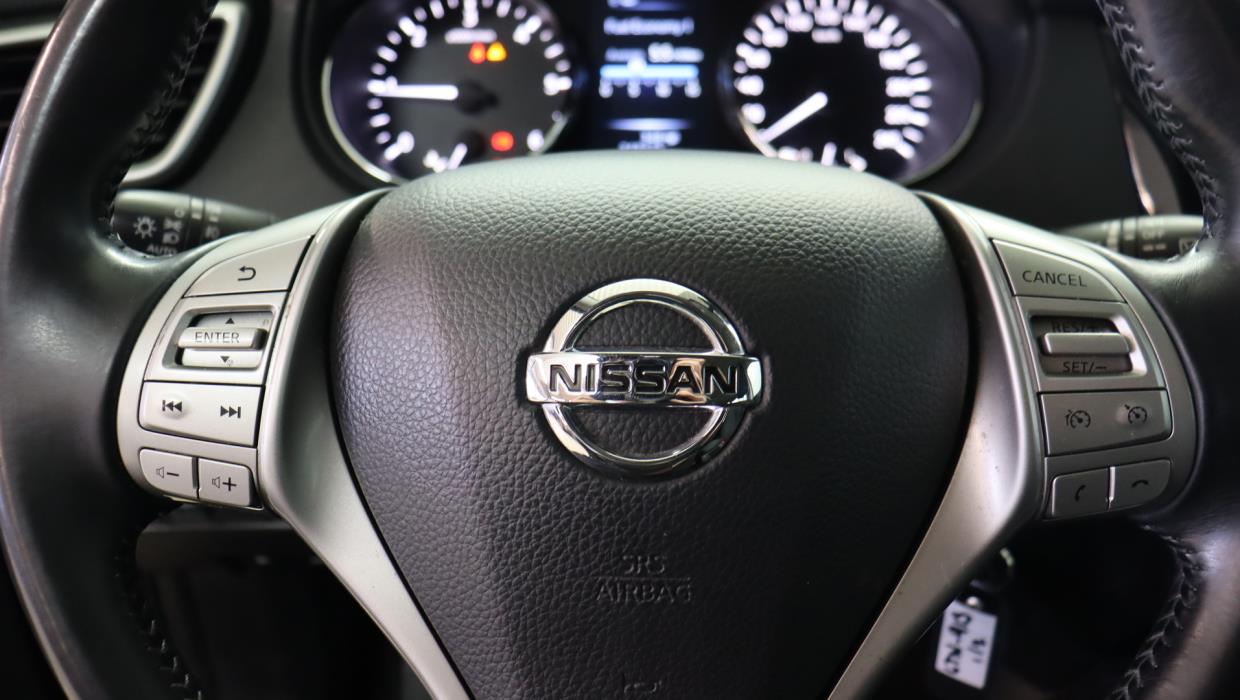 NISSAN Qashqai 2015