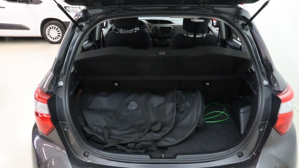 TOYOTA Yaris 2017