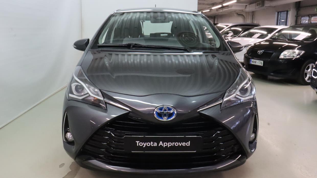 TOYOTA Yaris 2017