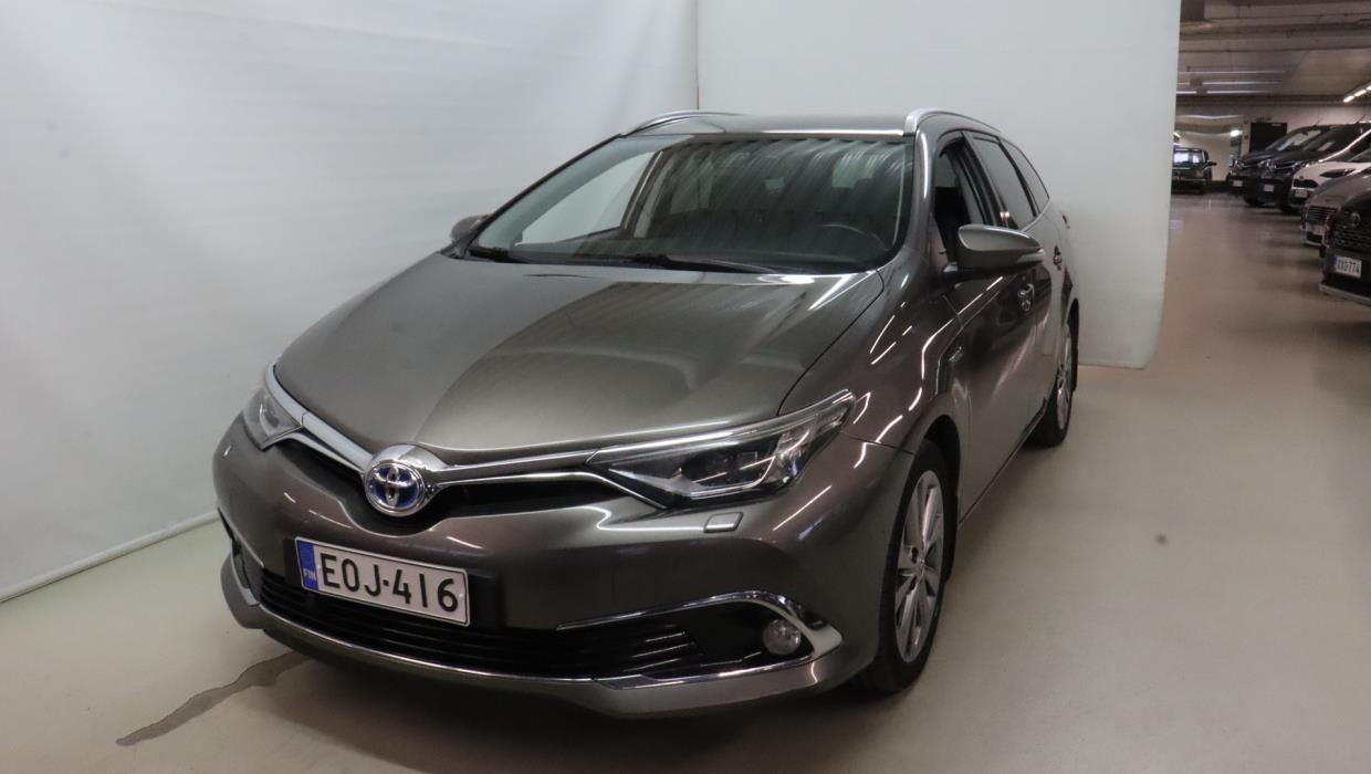 TOYOTA Auris 2016