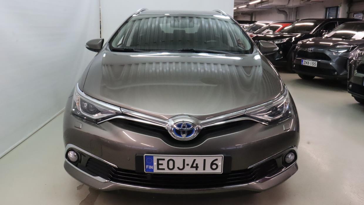 TOYOTA Auris 2016