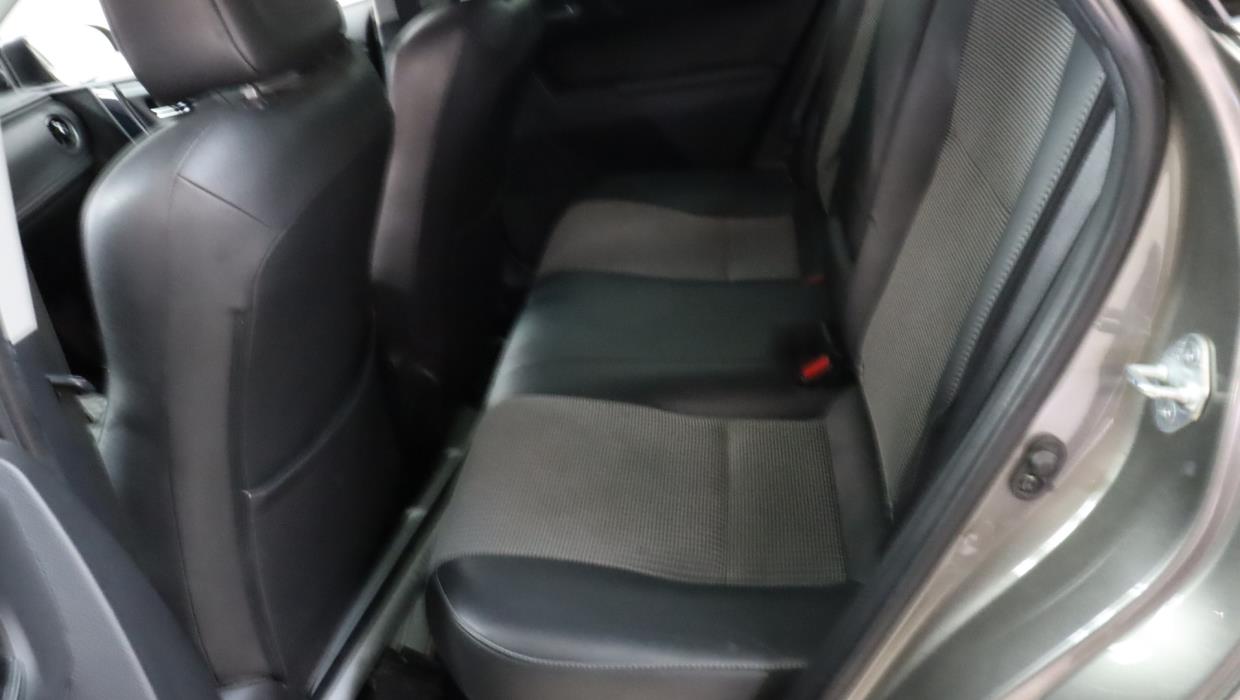 TOYOTA Auris 2016