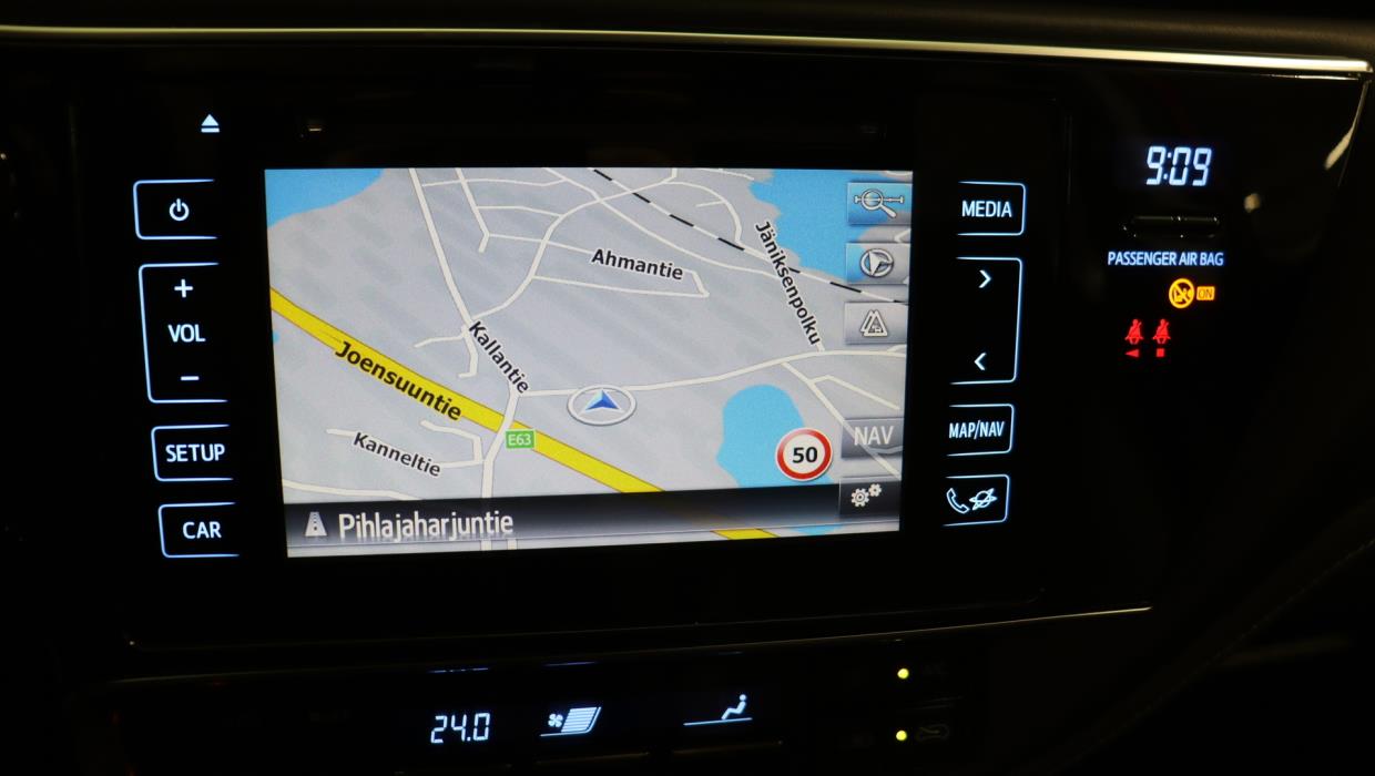 TOYOTA AURIS 2015