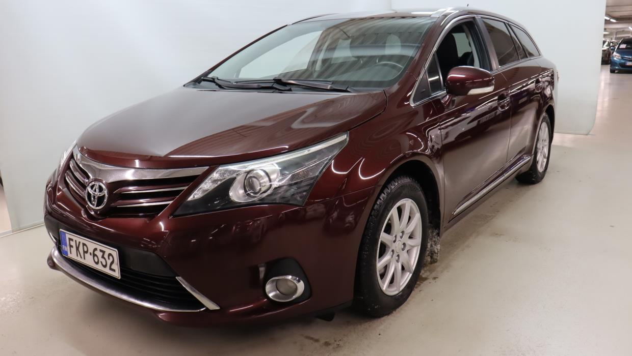 TOYOTA Avensis 2012
