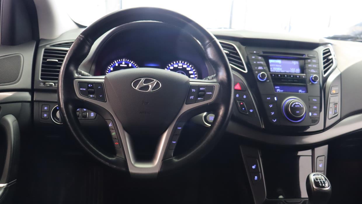 HYUNDAI i40 Wagon 2015