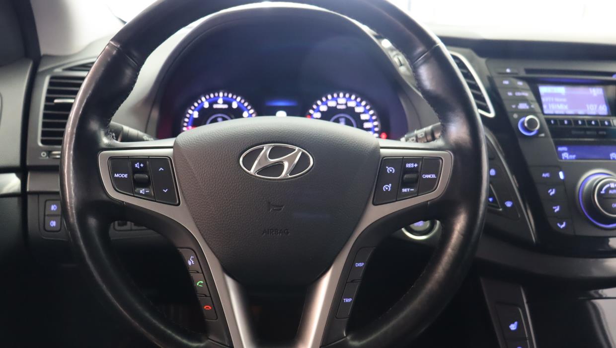 HYUNDAI i40 Wagon 2015