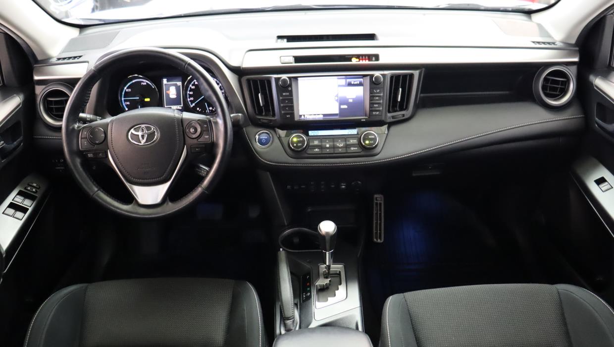TOYOTA RAV4 2018