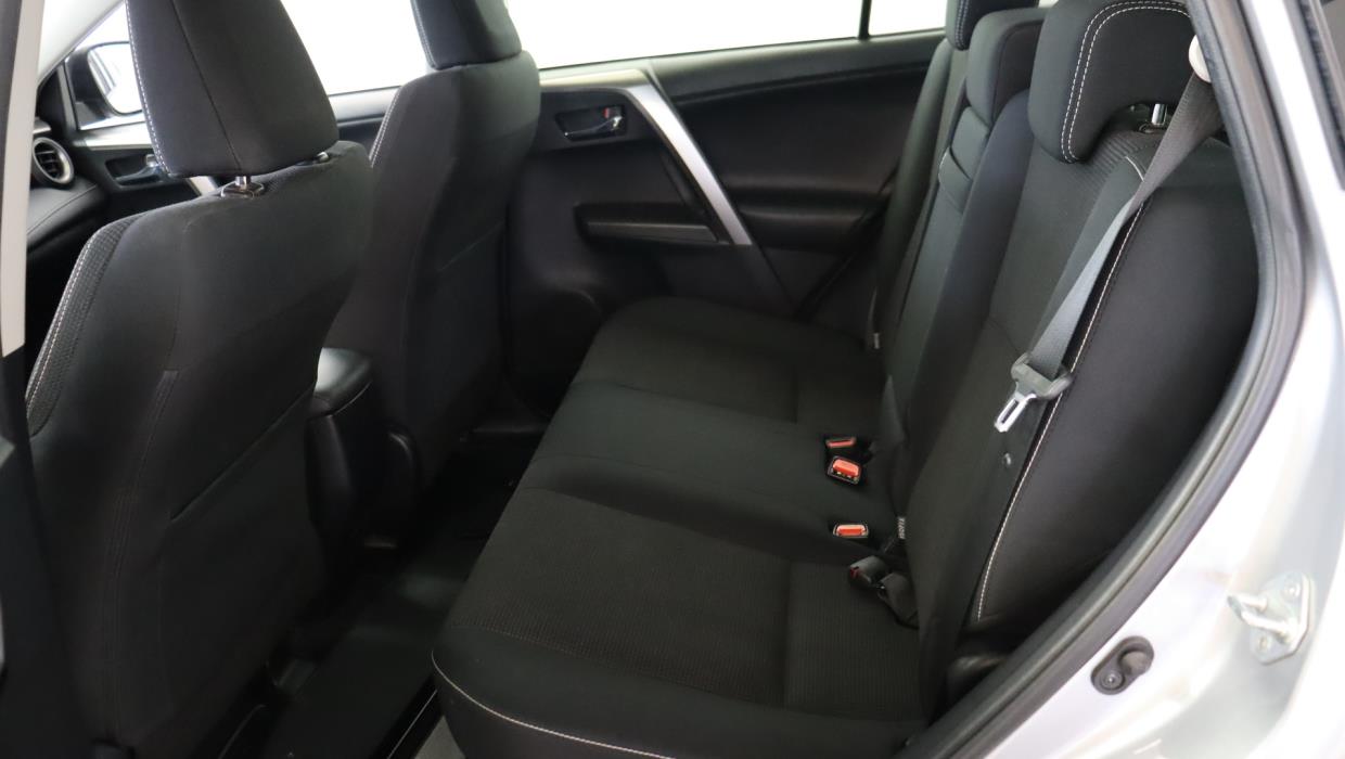 TOYOTA RAV4 2018
