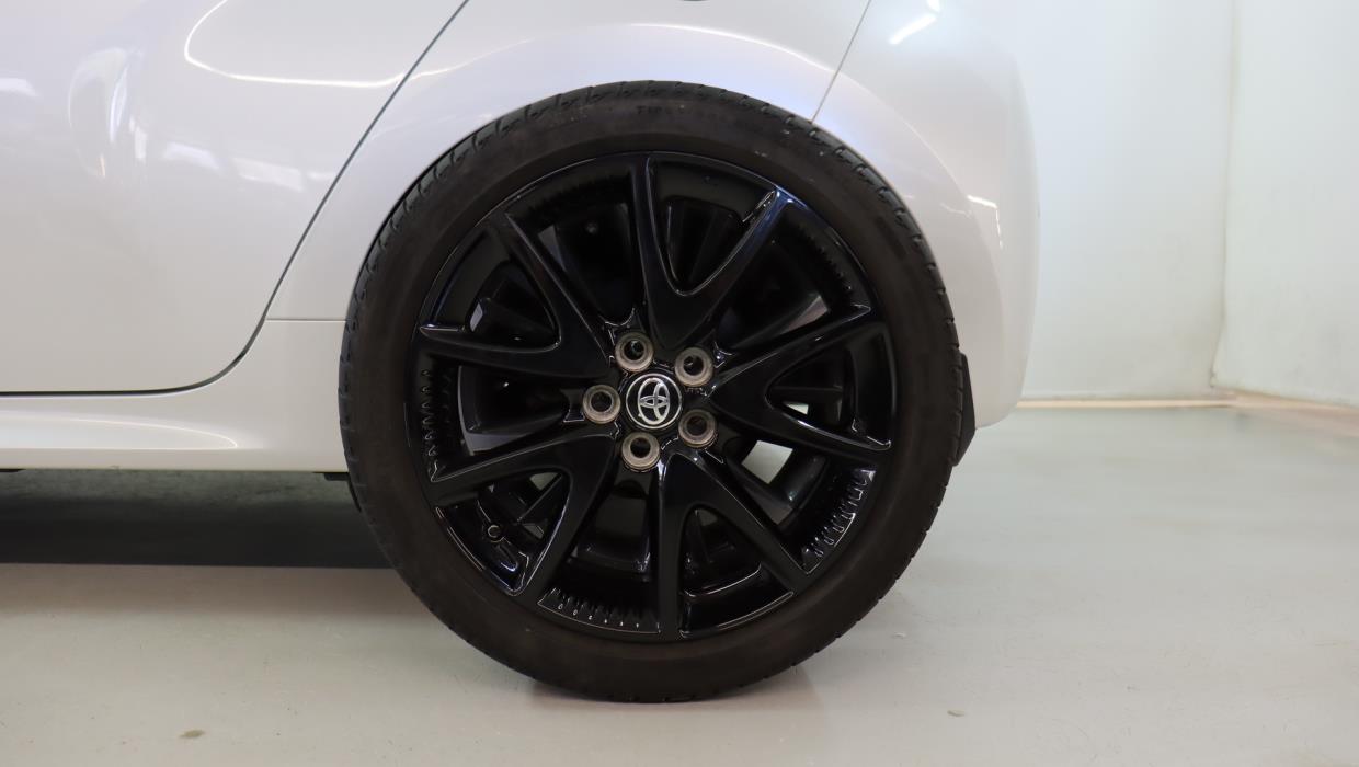 TOYOTA Yaris 2022