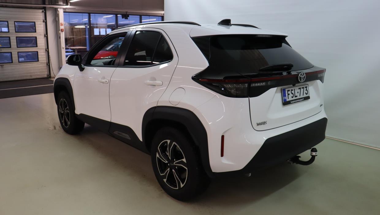 TOYOTA Yaris Cross 2025