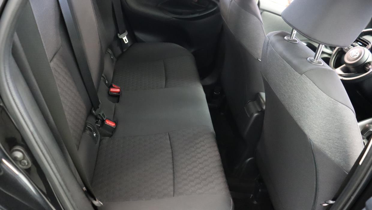 TOYOTA Yaris 2021
