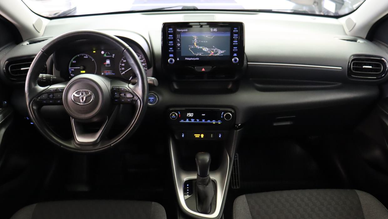 TOYOTA Yaris 2021