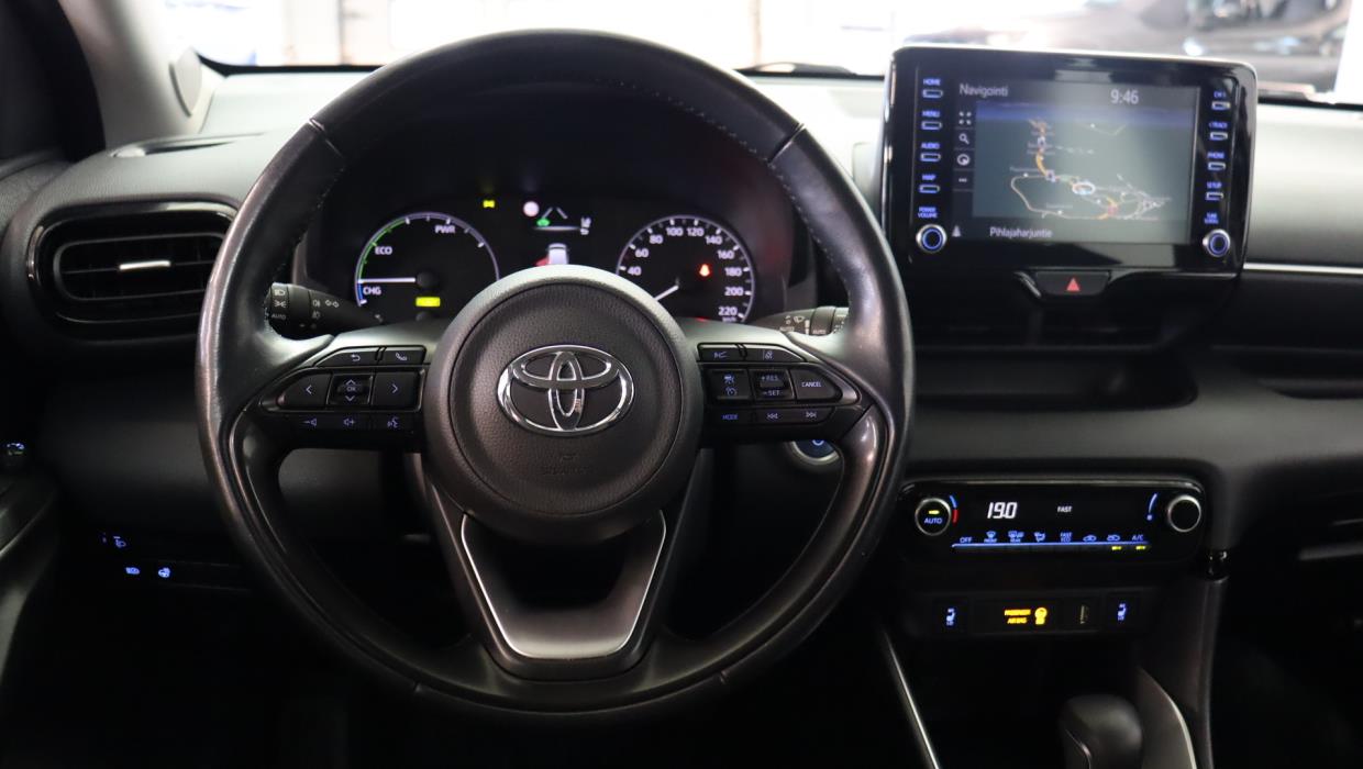 TOYOTA Yaris 2021