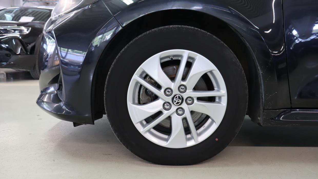 TOYOTA Yaris 2021