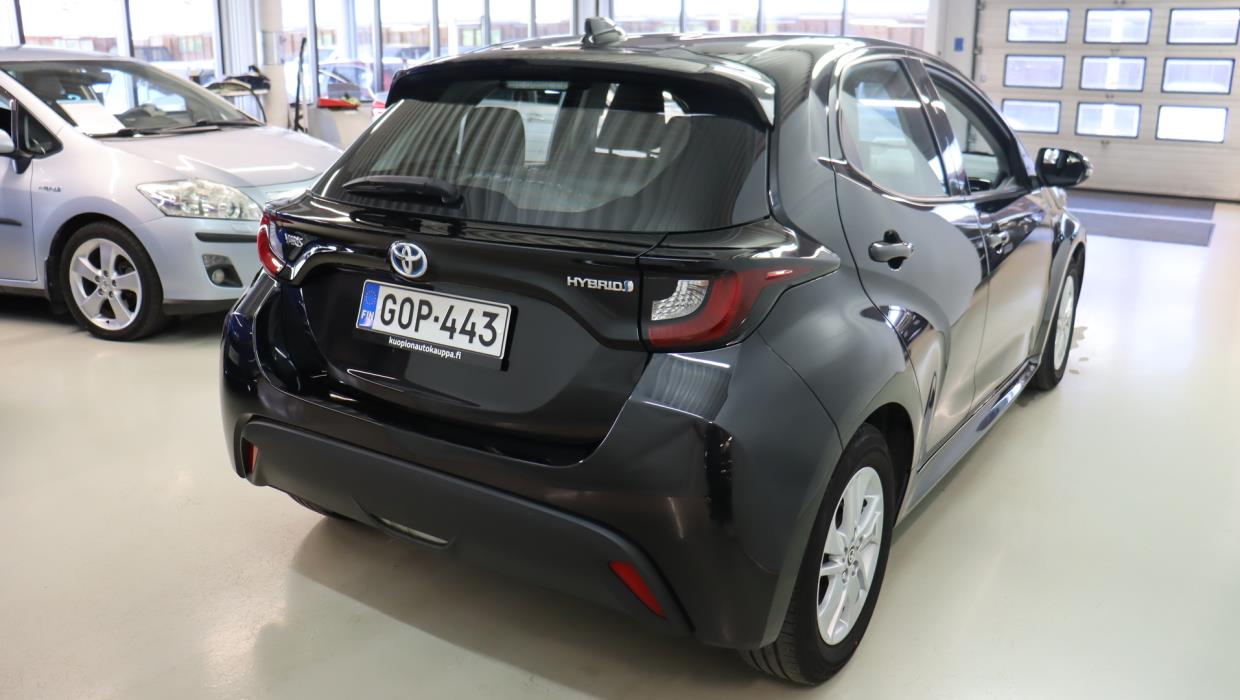 TOYOTA Yaris 2021