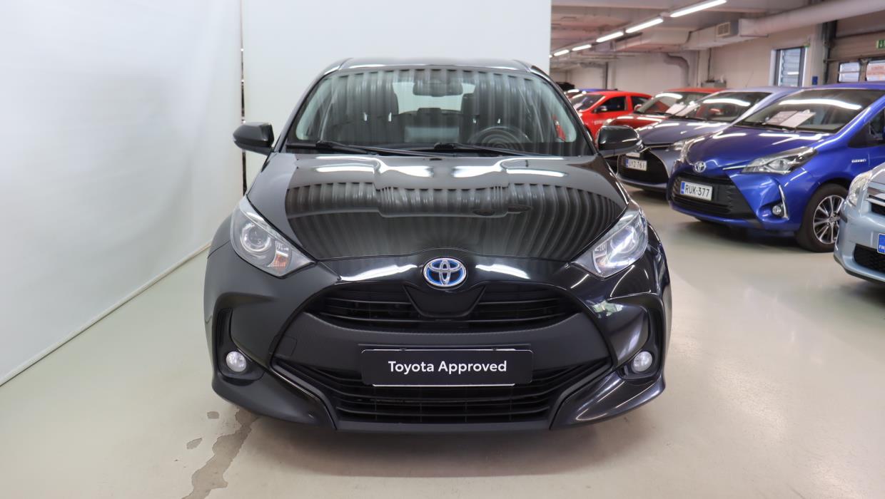 TOYOTA Yaris 2021