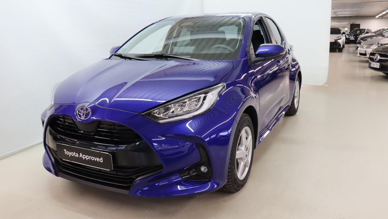 TOYOTA Yaris 2025