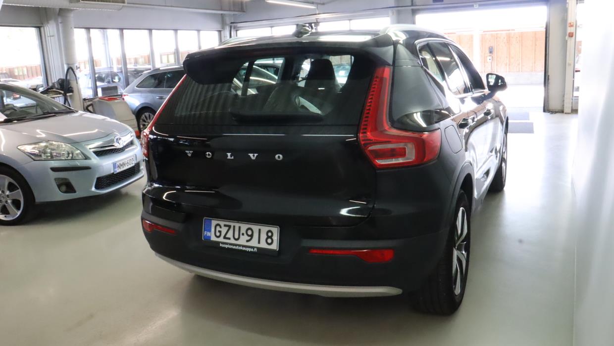 VOLVO XC40 2021