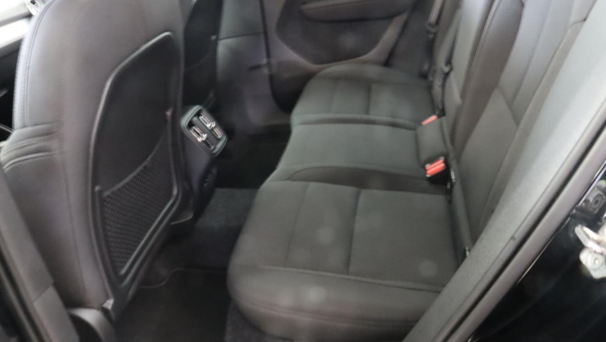 VOLVO XC40 2021