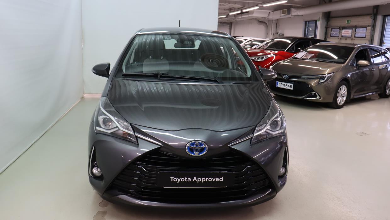 TOYOTA Yaris 2018