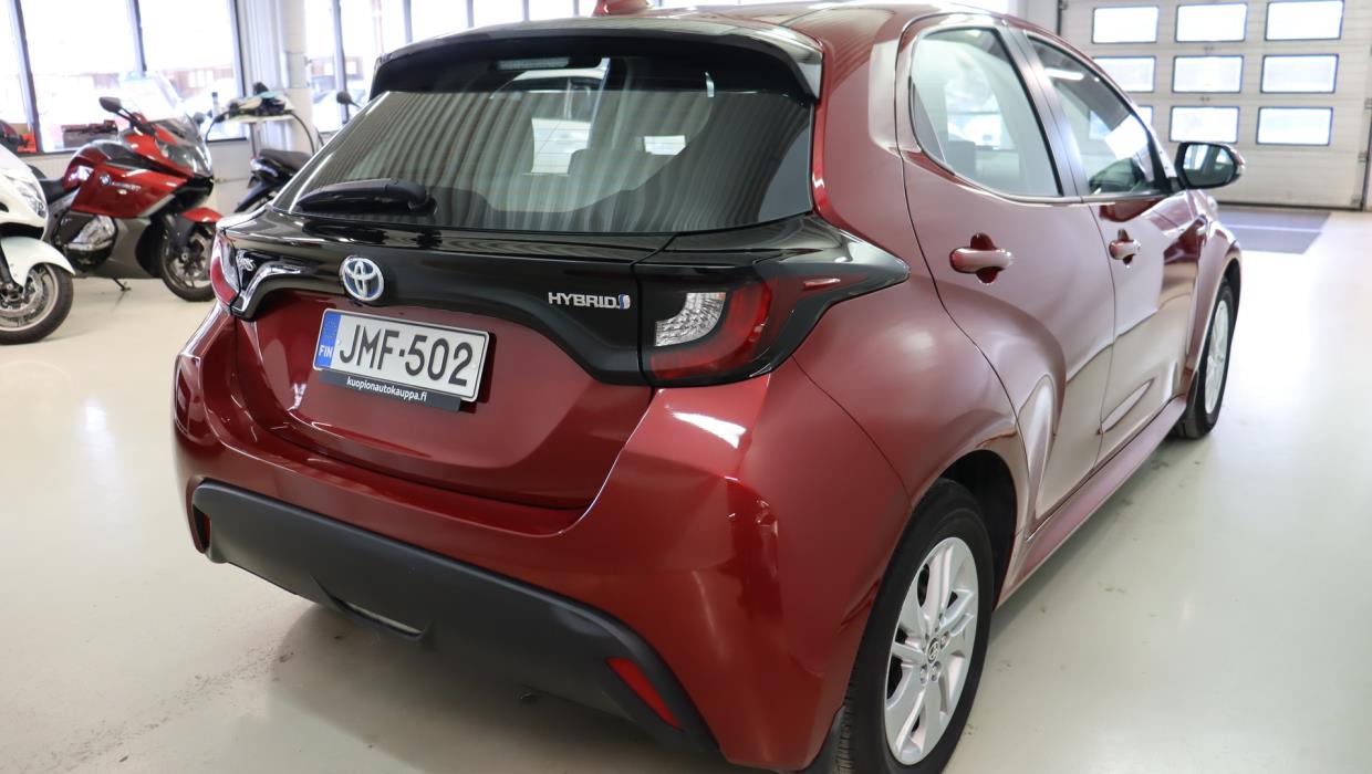 TOYOTA Yaris 2021