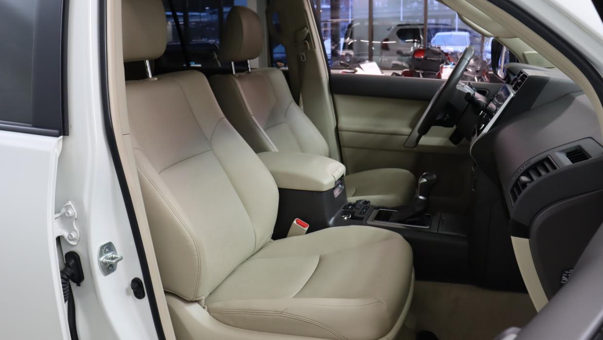 TOYOTA Land Cruiser 2022