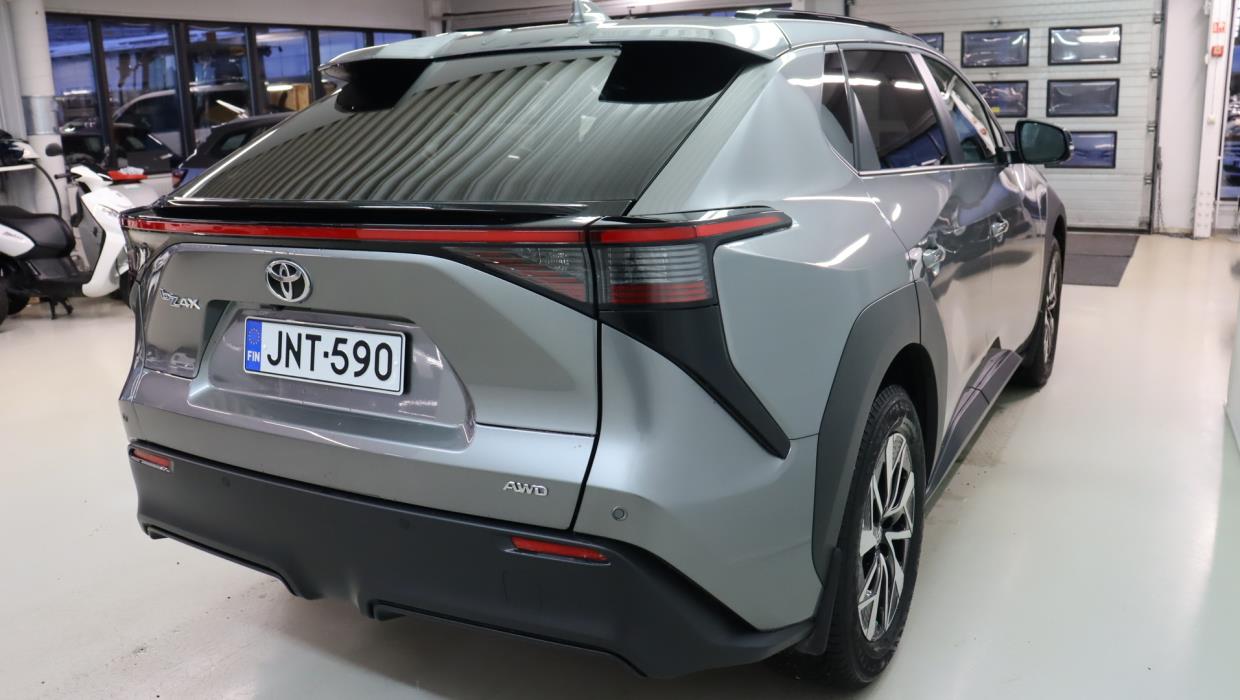 TOYOTA bZ4X 2025