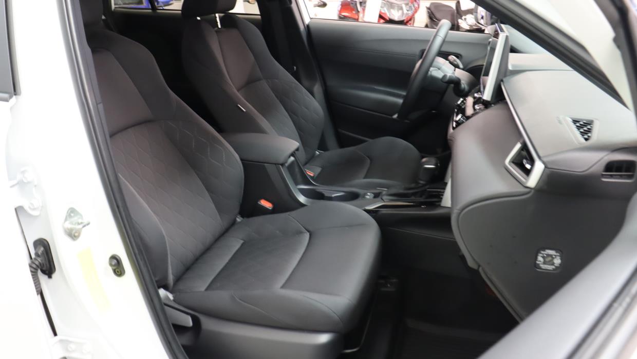 TOYOTA Corolla Cross 2025