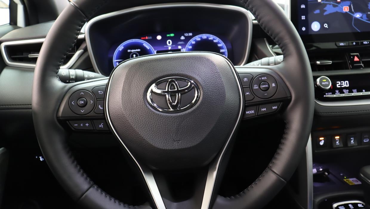 TOYOTA Corolla Cross 2025