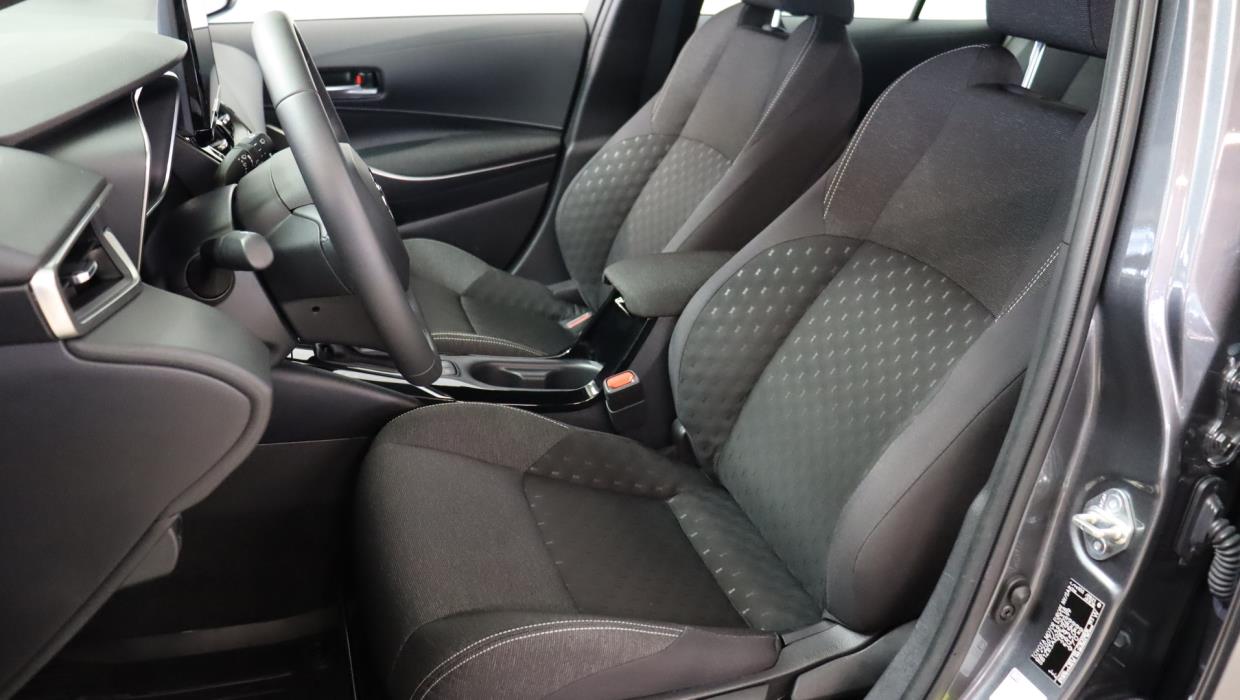 TOYOTA Corolla 2025
