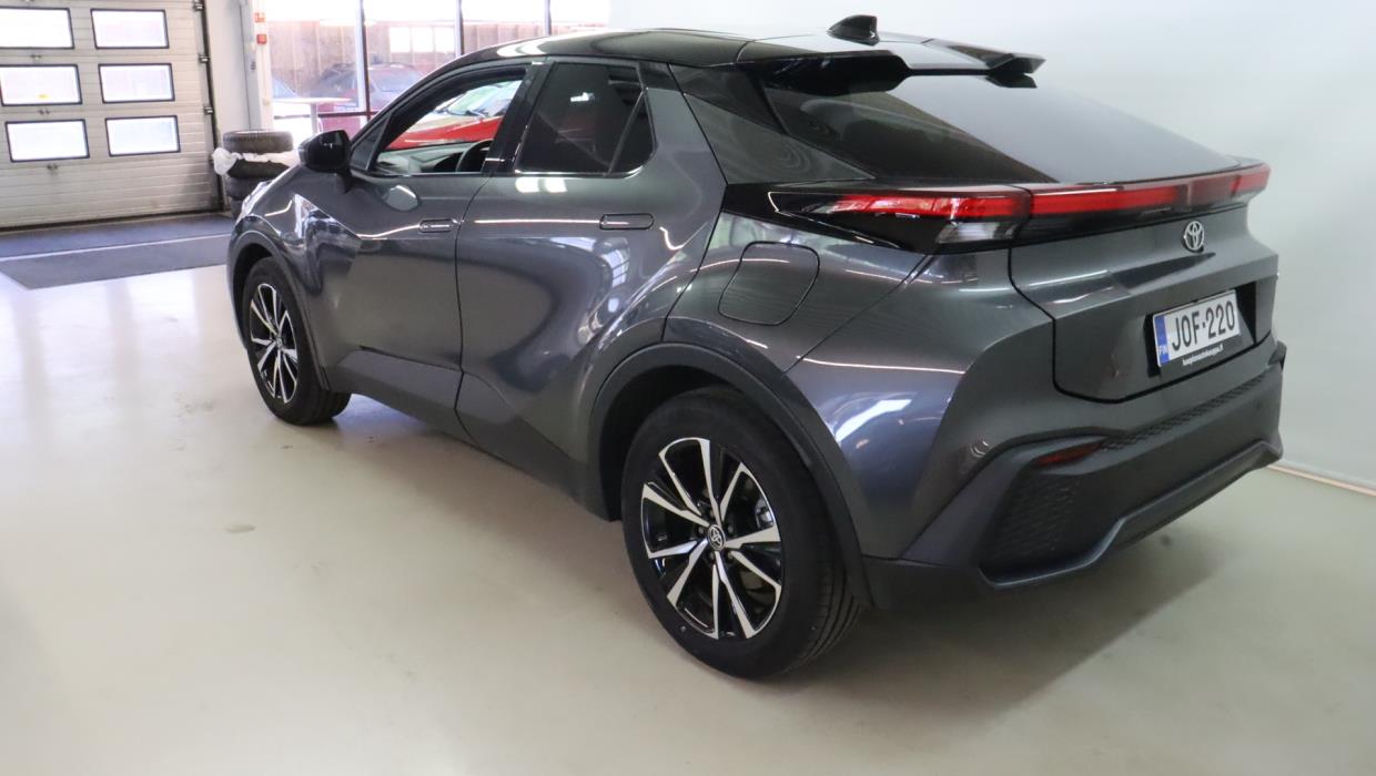 TOYOTA C-HR 2025