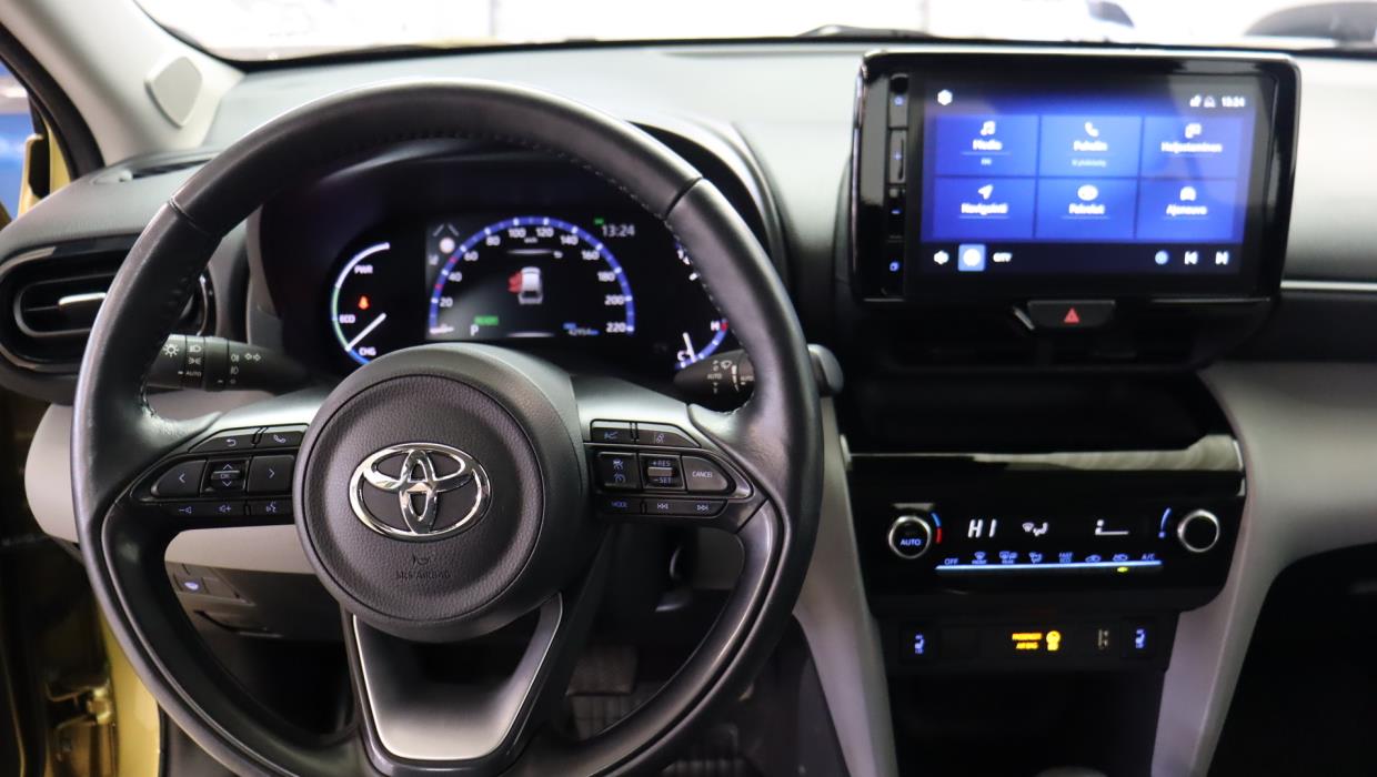 TOYOTA Yaris Cross 2022
