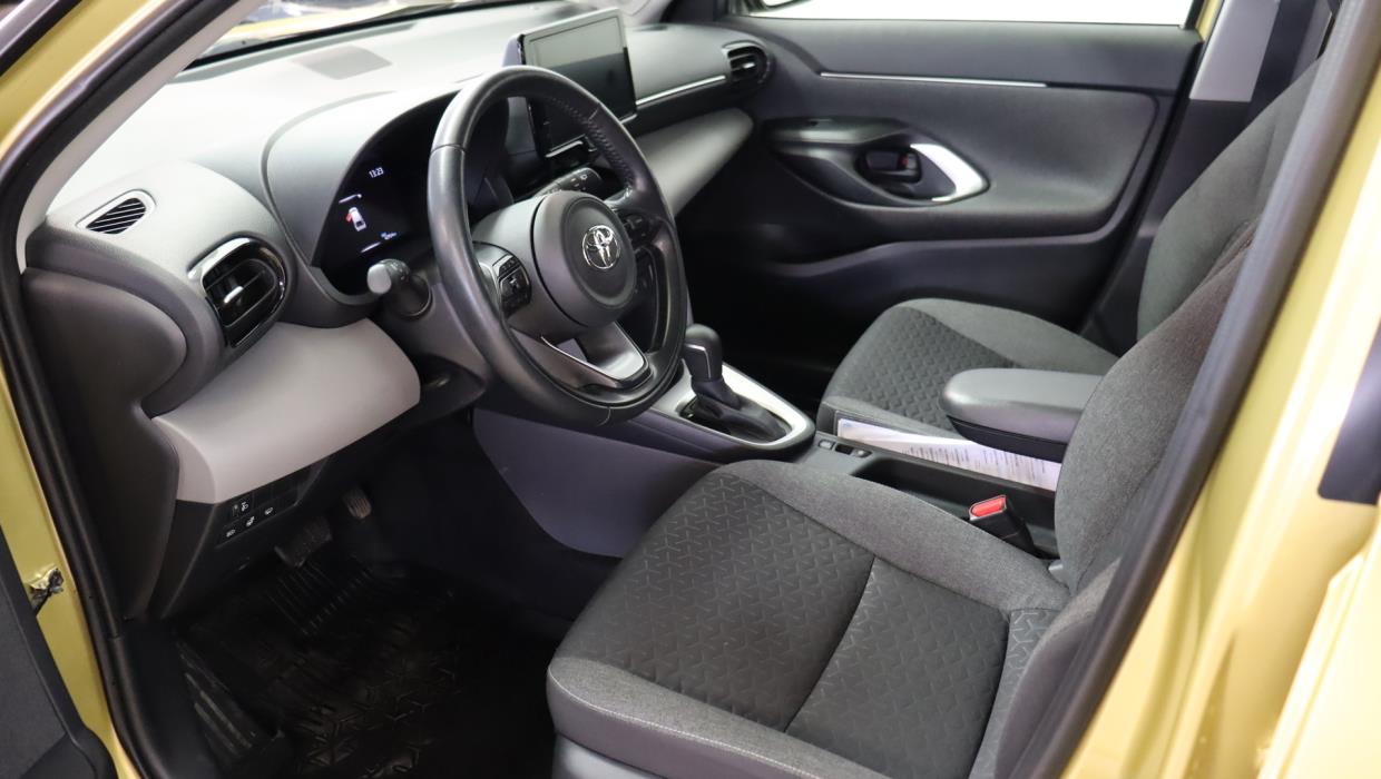 TOYOTA Yaris Cross 2022