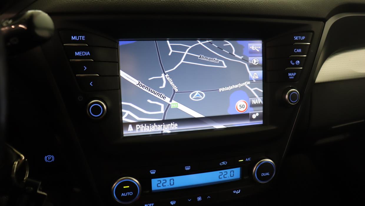 TOYOTA Avensis 2016
