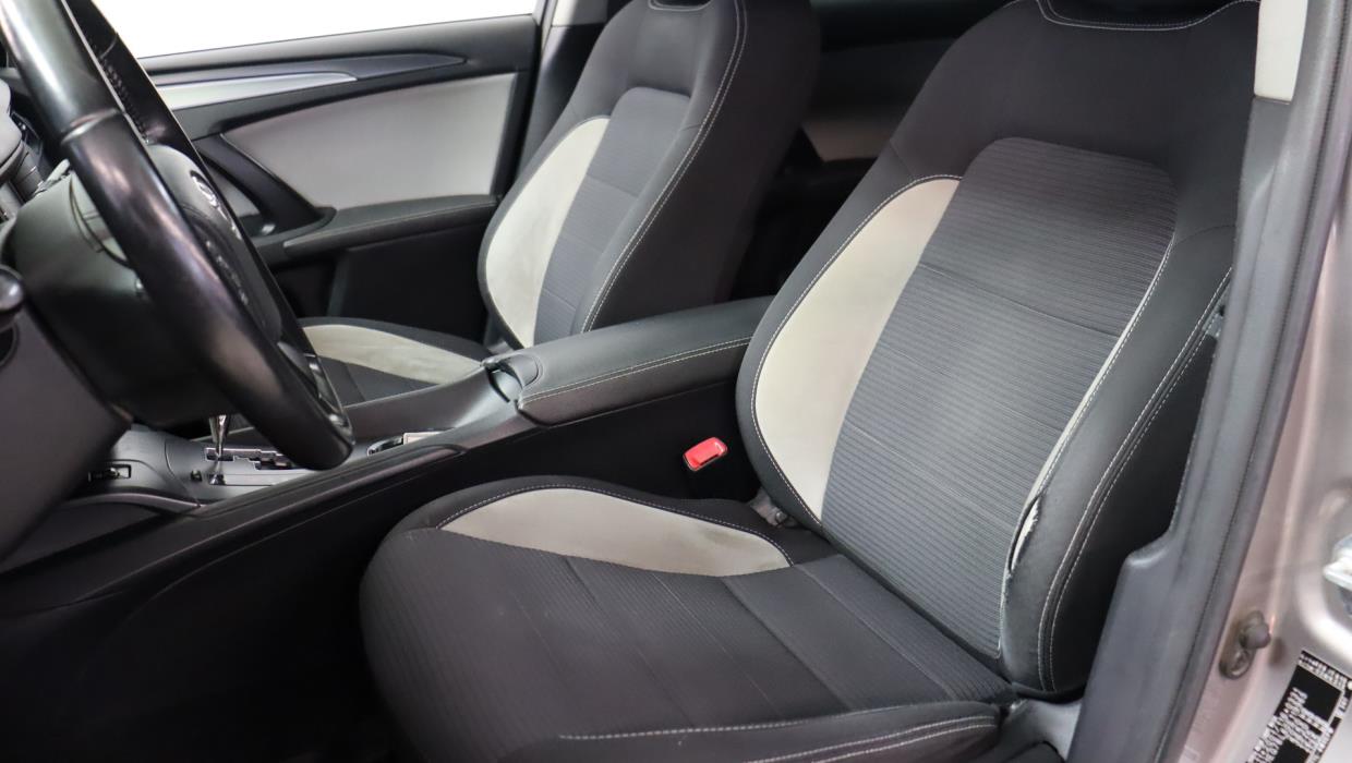 TOYOTA Avensis 2016