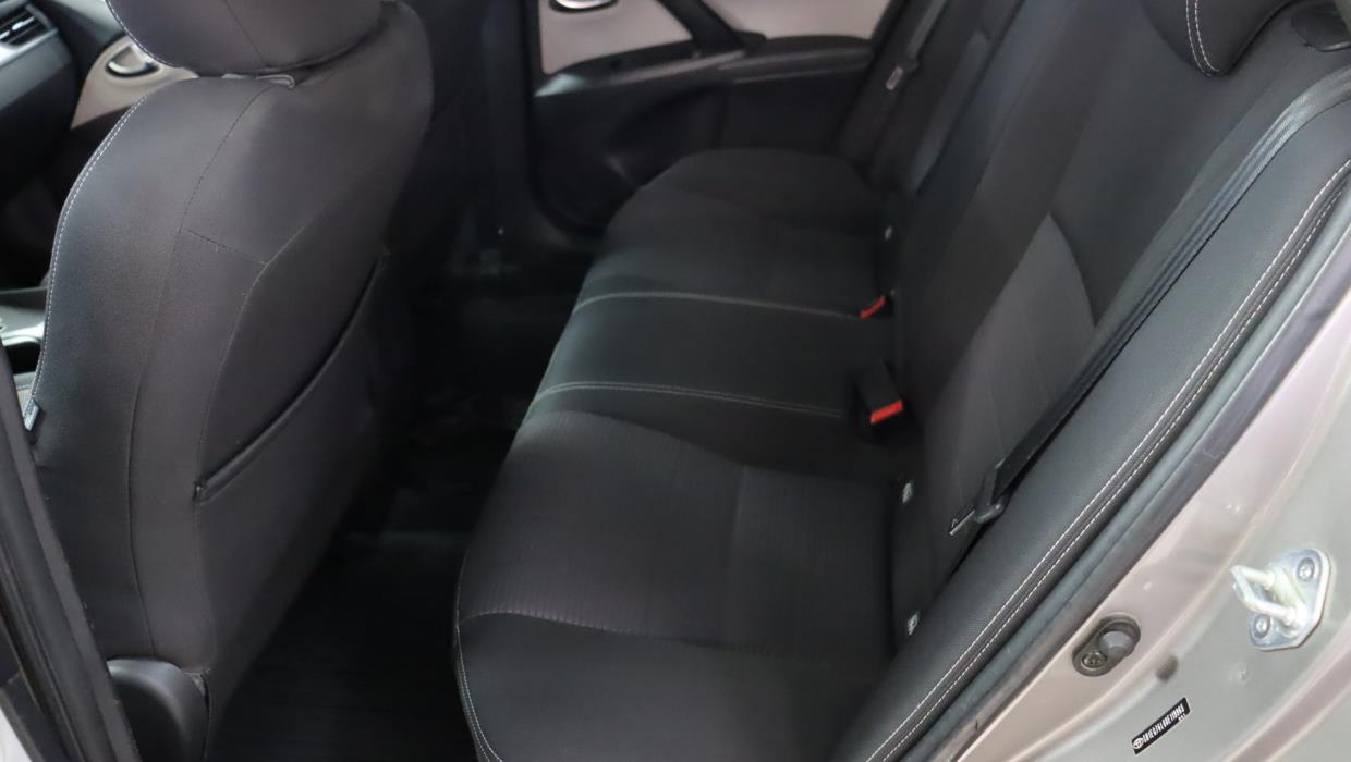 TOYOTA Avensis 2016