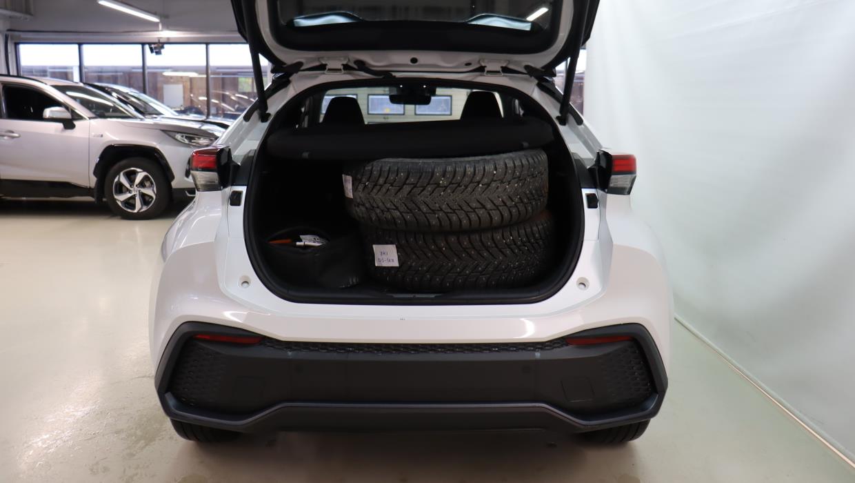 TOYOTA C-HR 2025