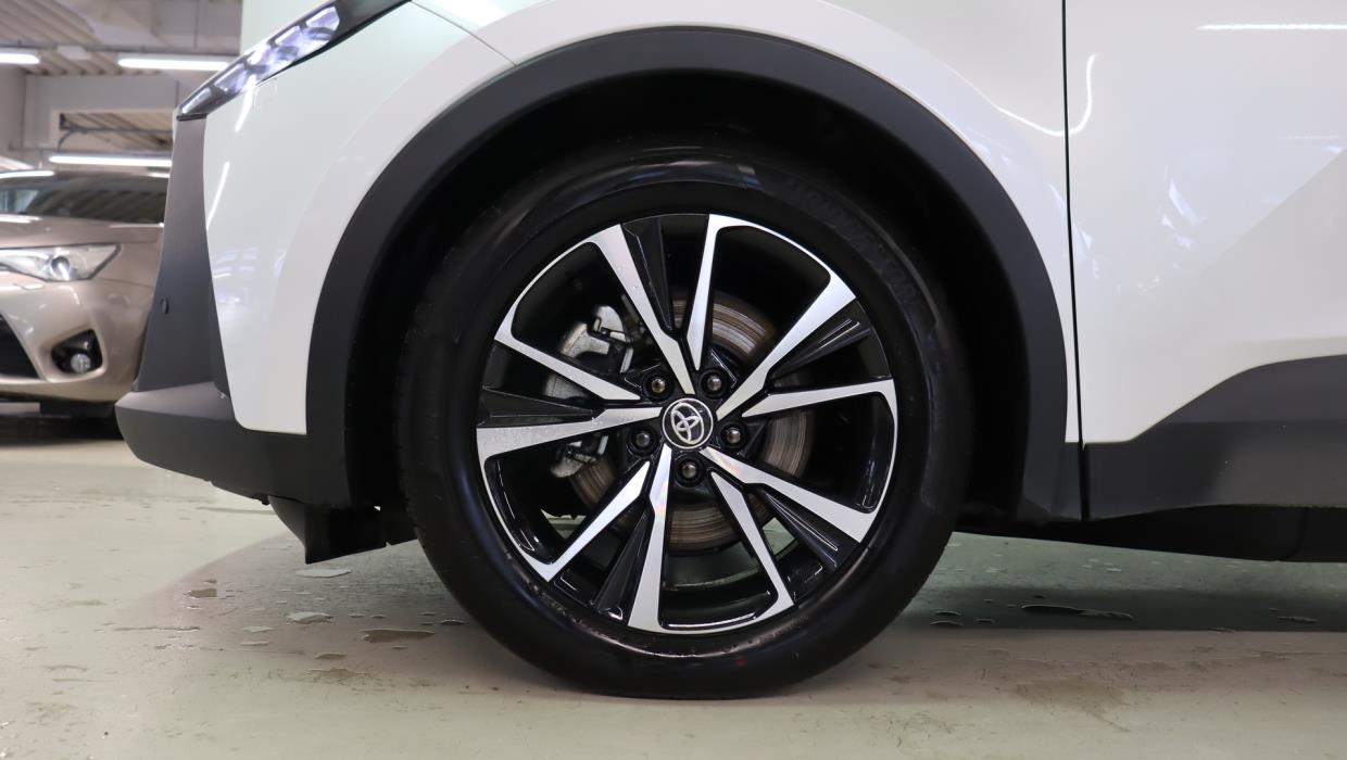 TOYOTA C-HR 2025