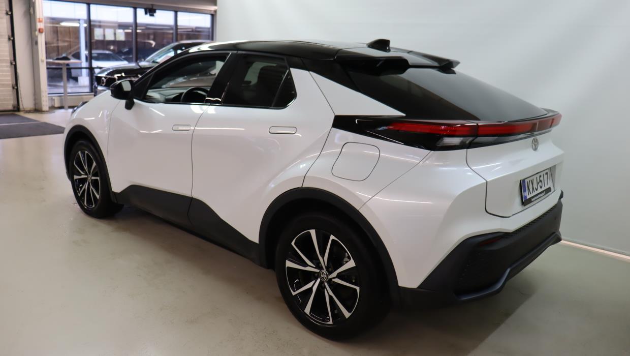 TOYOTA C-HR 2025