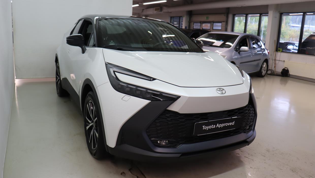 TOYOTA C-HR 2025