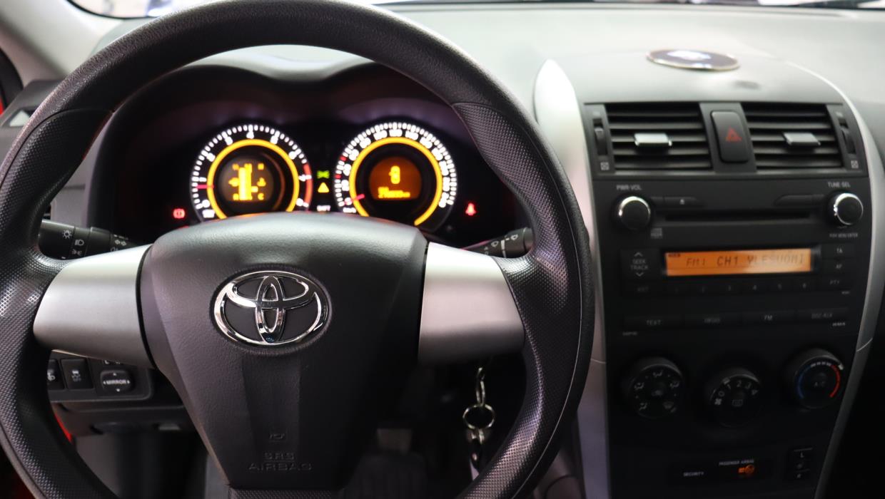 TOYOTA Corolla 2013