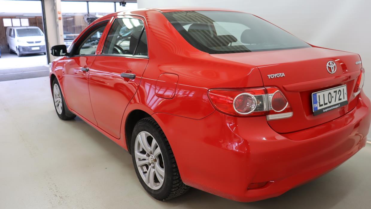 TOYOTA Corolla 2013