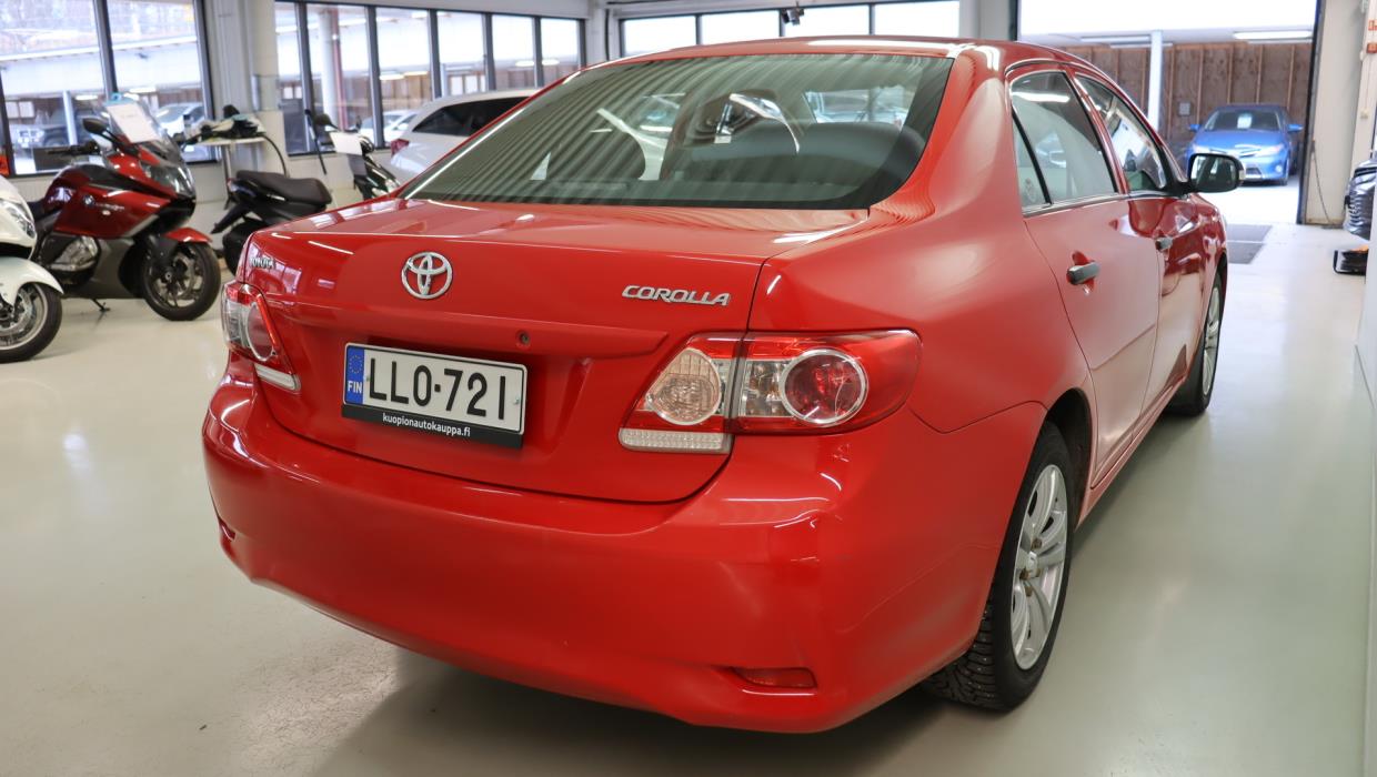TOYOTA Corolla 2013