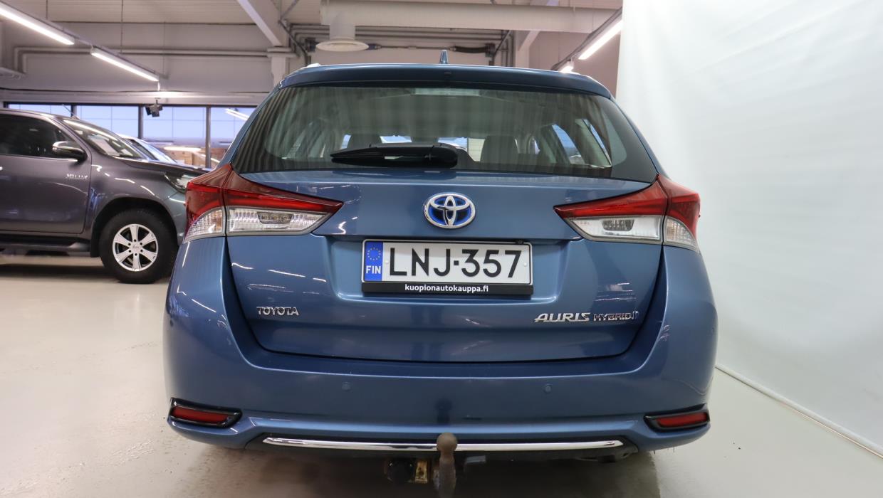 TOYOTA Auris 2016