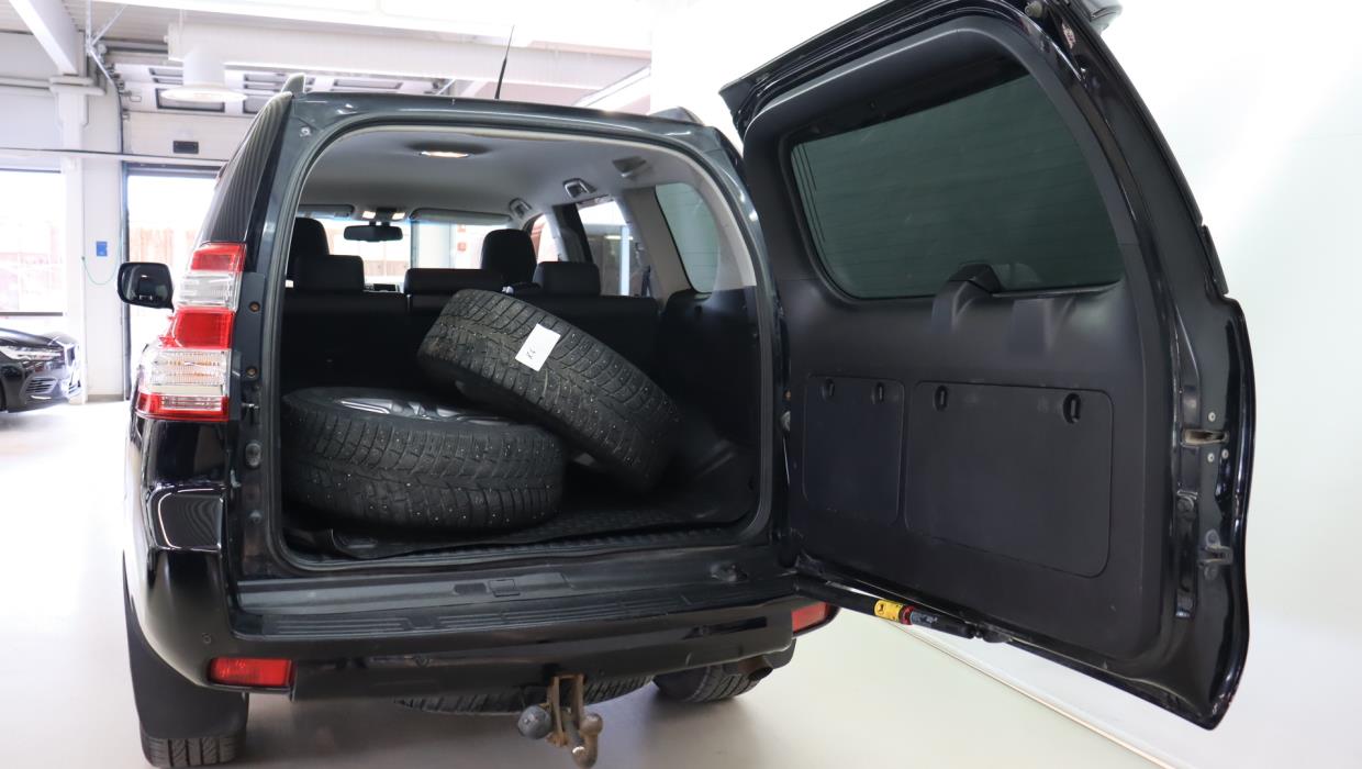TOYOTA Land Cruiser 2017