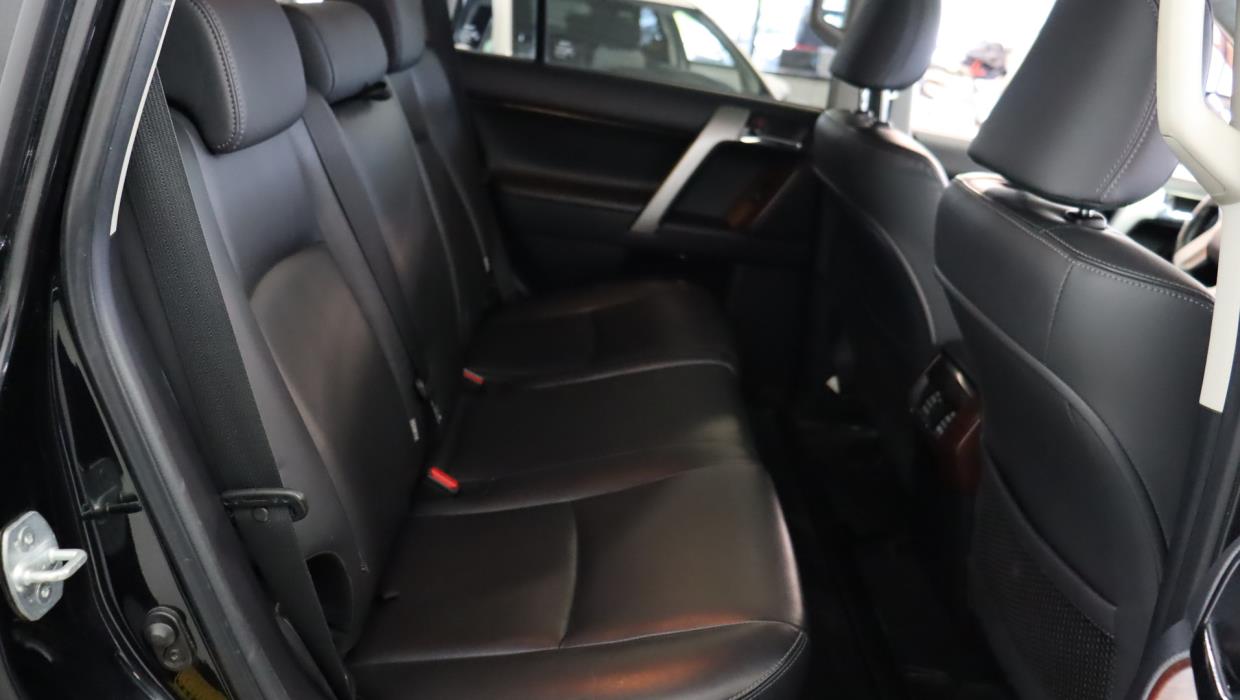 TOYOTA Land Cruiser 2017