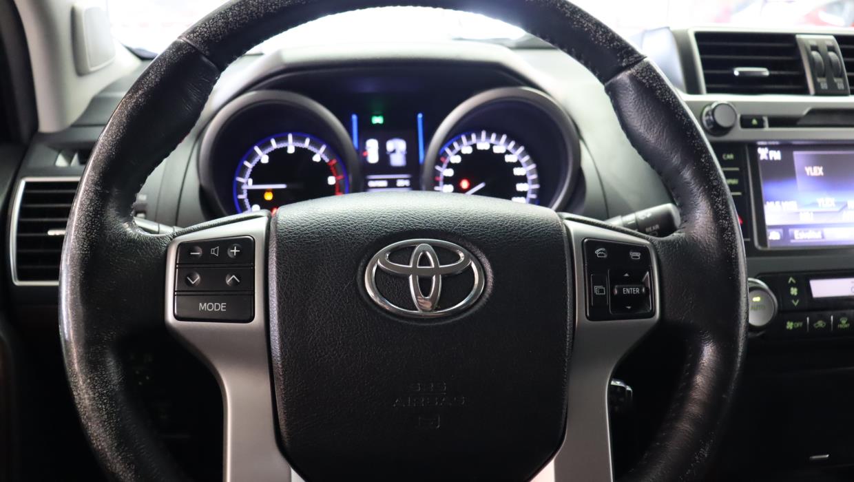TOYOTA Land Cruiser 2017